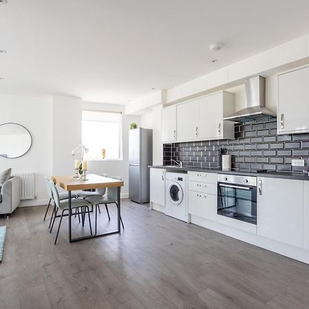 Vertigo Apartments 킹스턴어폰템스 외부 사진